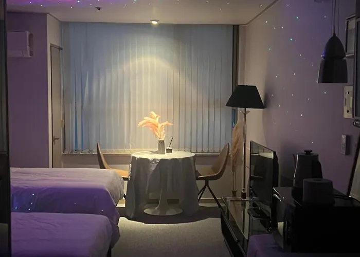 30Sec To Hapjeong St Hotel Style Twin