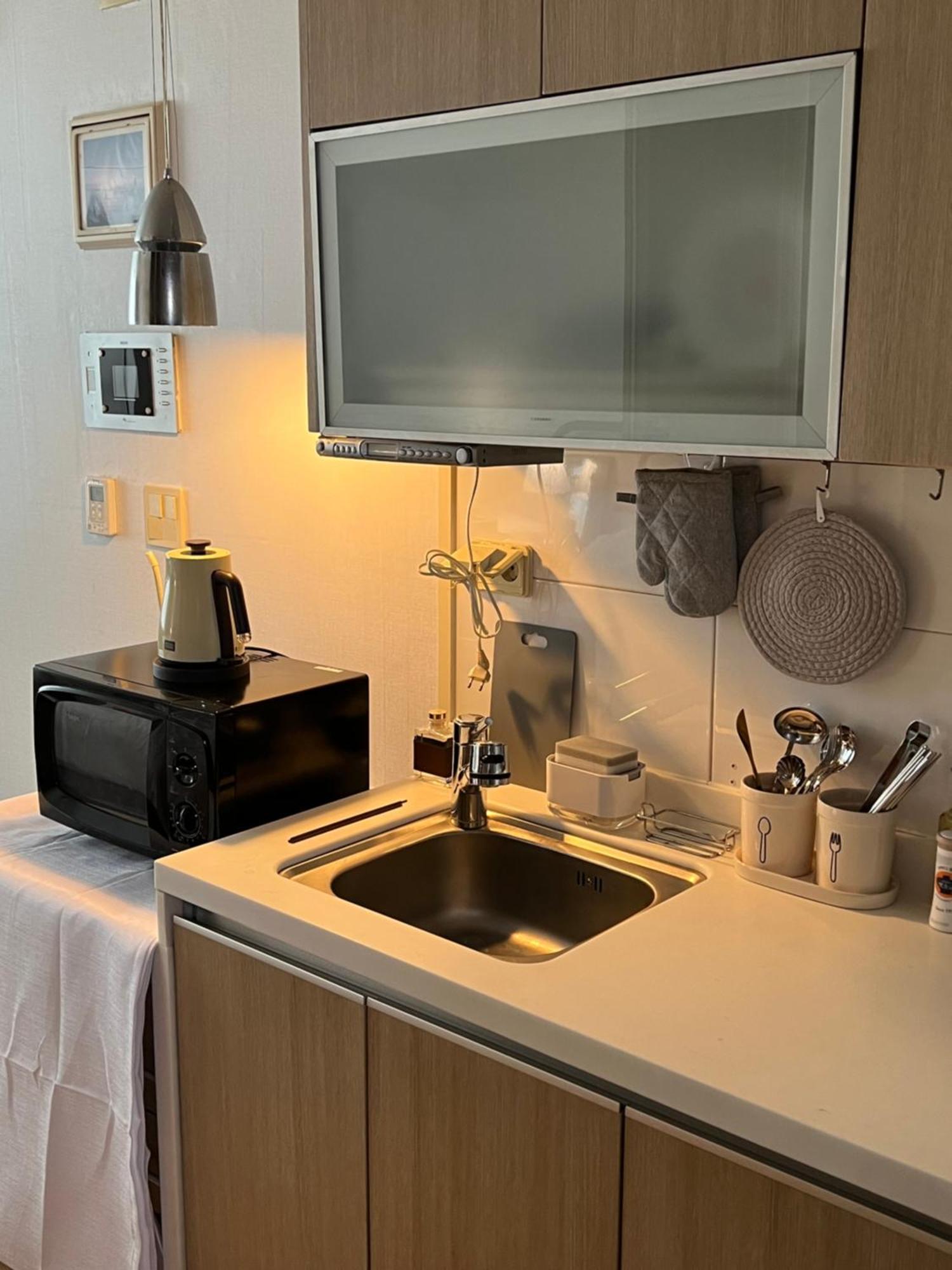 30sec To Hapjeong St Style Twin Apartment