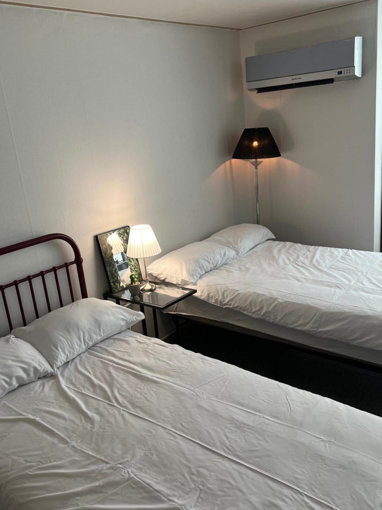 Apartment 30sec To Hapjeong St Style Twin Seoul
